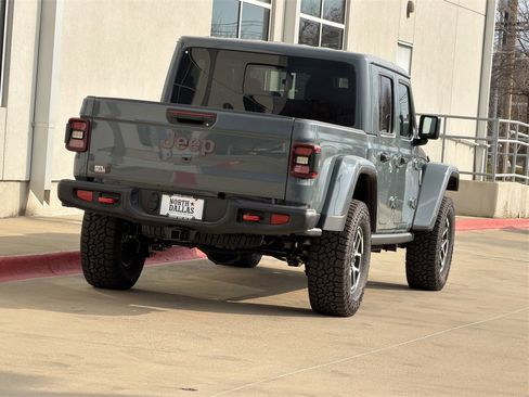New 2025 Jeep Gladiator Rubicon image 5