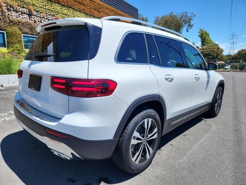 Used 2026 Mercedes-Benz GLB 250 image 2