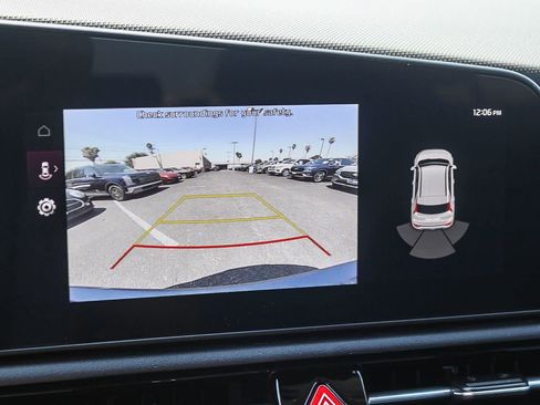 Used 2025 Kia Niro EX FWD image 32