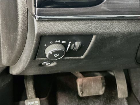 Used 2021 Jeep Grand Cherokee Overland AWD/4WD image 17