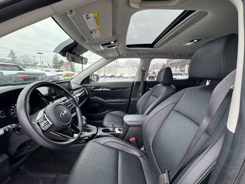 Used 2021 Kia Seltos EX image 21