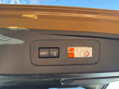 Used 2024 Toyota Land Cruiser image 9