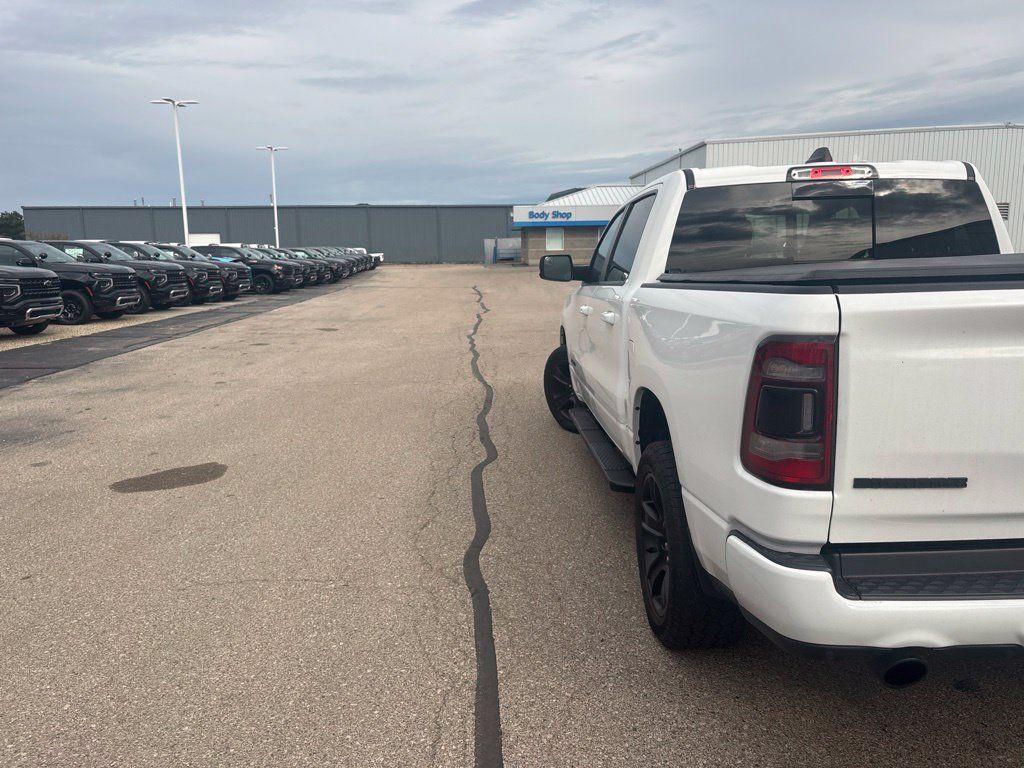 Used 2020 RAM 1500 Big Horn AWD/4WD image 7