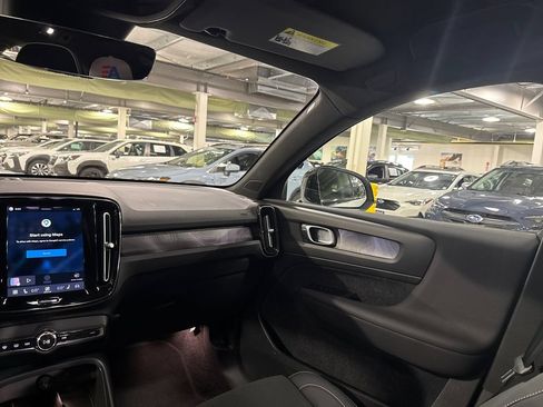 Certified 2023 Volvo C40 P8 Recharge Plus AWD/4WD image 24