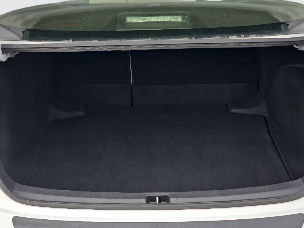 Used 2022 Toyota Corolla LE w/ Carpet Mat Package (TMS) FWD image 13