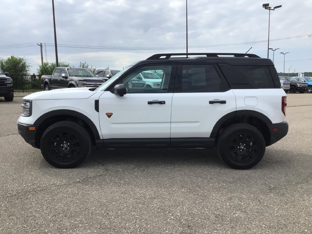 Used 2025 Ford Bronco Sport Badlands AWD/4WD image 3
