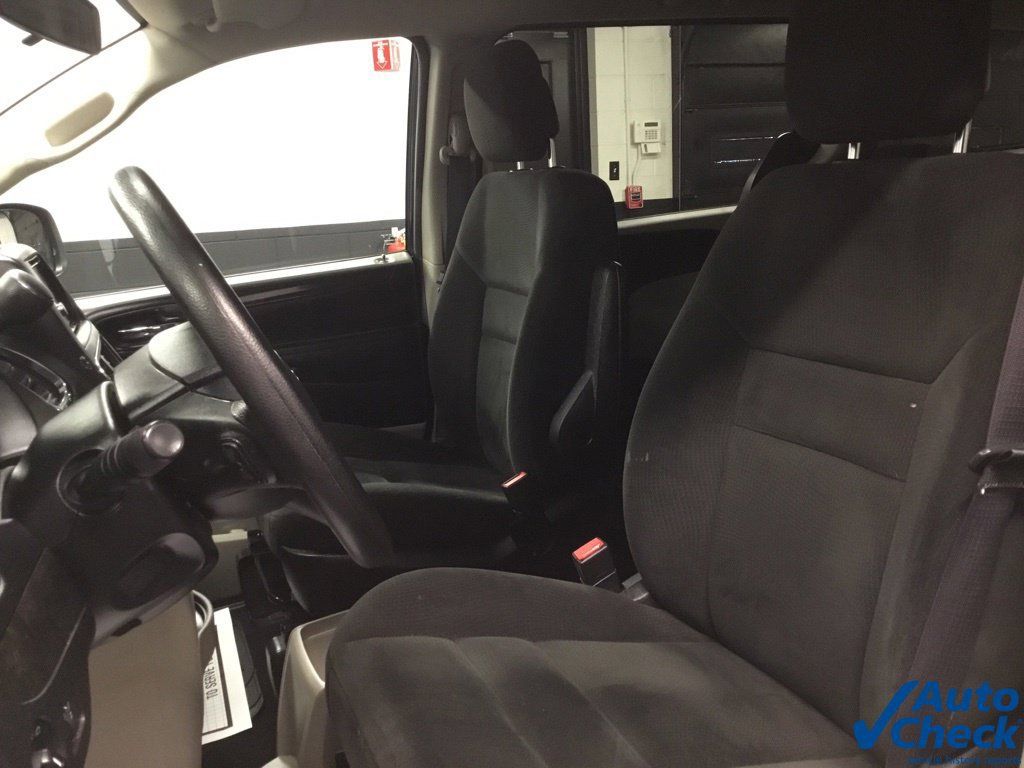 Used 2015 Dodge Grand Caravan SE w/ Quick Order Package 29E SE FWD image 23