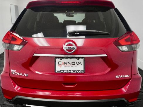 Used 2017 Nissan Rogue SV image 7
