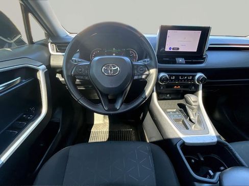 Used 2023 Toyota RAV4 XLE w/ Convenience Package FWD image 6