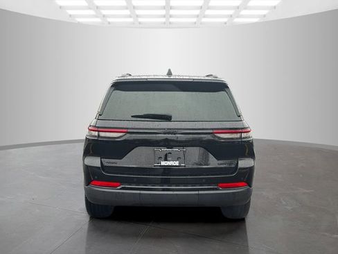 Certified 2025 Jeep Grand Cherokee Limited w/ Black Appearance Package image 6