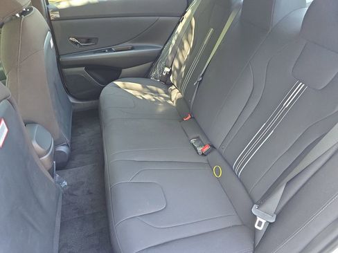 New 2025 Hyundai Elantra SEL image 14