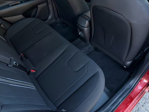 Used 2025 Hyundai Elantra Blue image 20