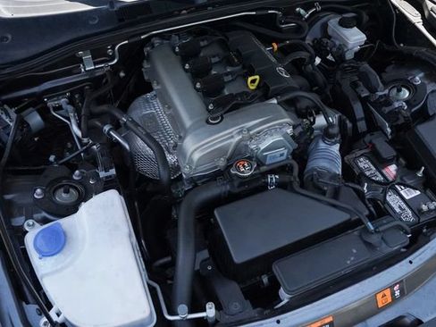 Used 2017 MAZDA MX-5 Miata Grand Touring RWD image 33