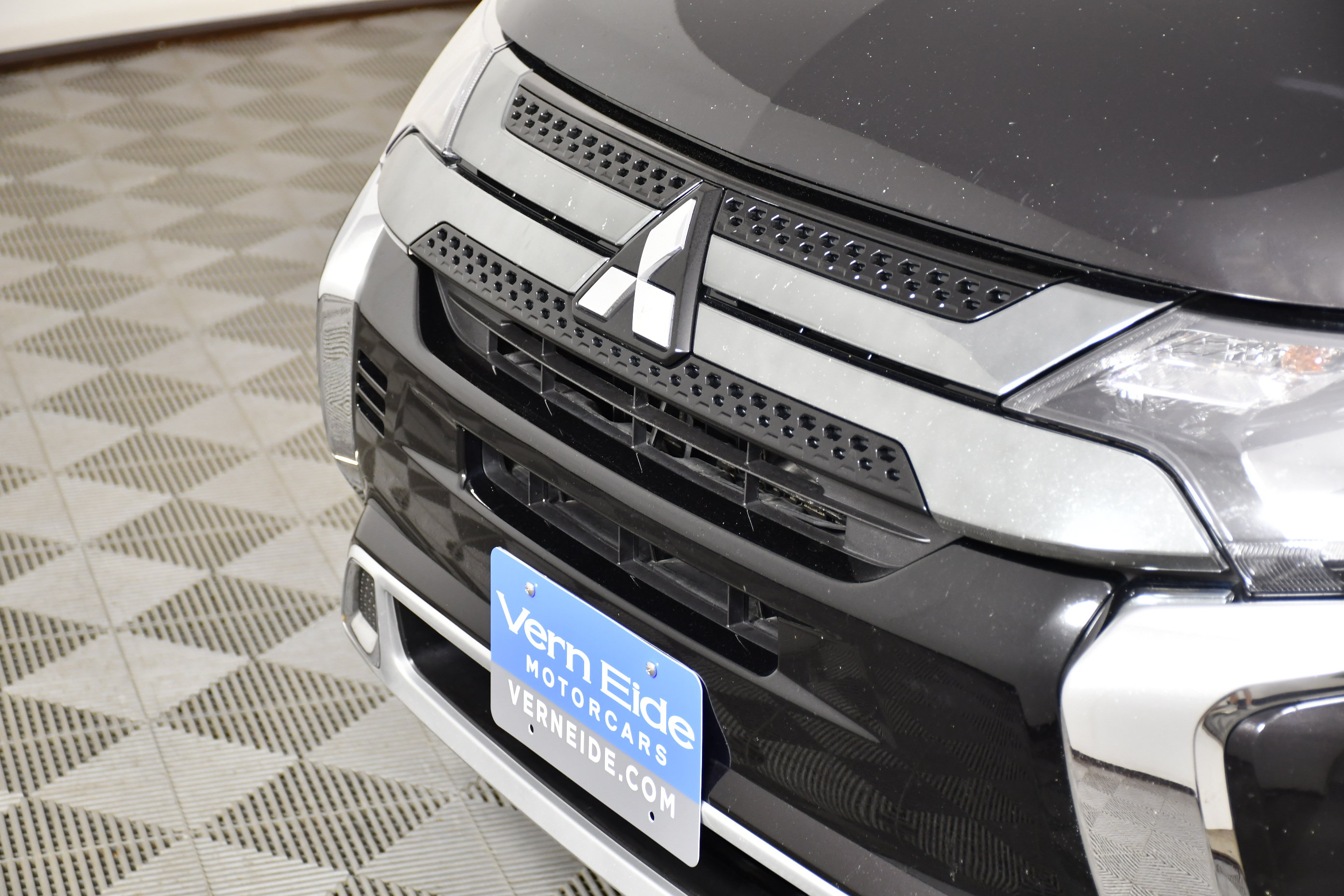Used 2020 Mitsubishi Outlander SEL AWD/4WD image 11