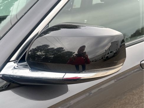 Used 2023 Jeep Grand Cherokee Limited image 12