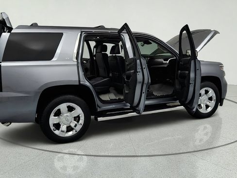 Used 2018 Chevrolet Tahoe LT w/ LT Signature Package AWD/4WD image 13
