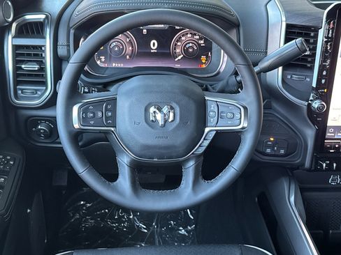 New 2026 RAM 2500 Laramie AWD/4WD image 13