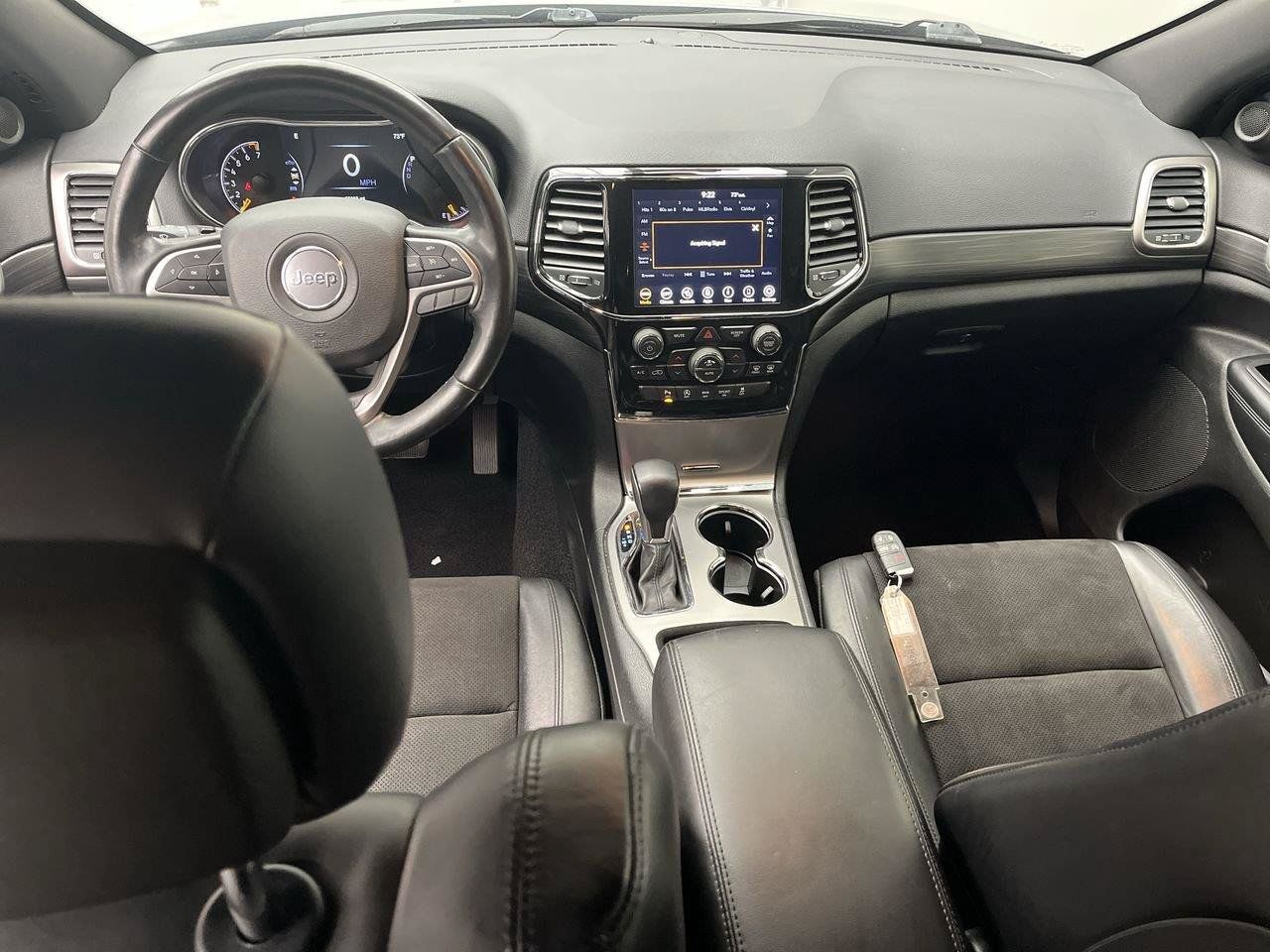Used 2021 Jeep Grand Cherokee Laredo X AWD/4WD image 4