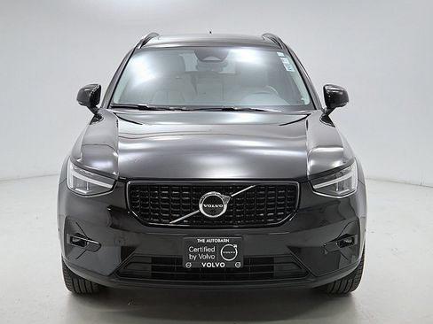Certified 2023 Volvo XC40 B5 Ultimate w/ Protection Package Premier image 5