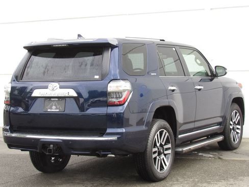 Certified 2022 Toyota 4Runner Limited AWD/4WD image 6