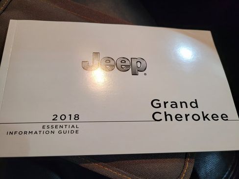 Used 2018 Jeep Grand Cherokee Limited image 62