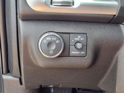 Used 2015 GMC Acadia SLE AWD/4WD image 16