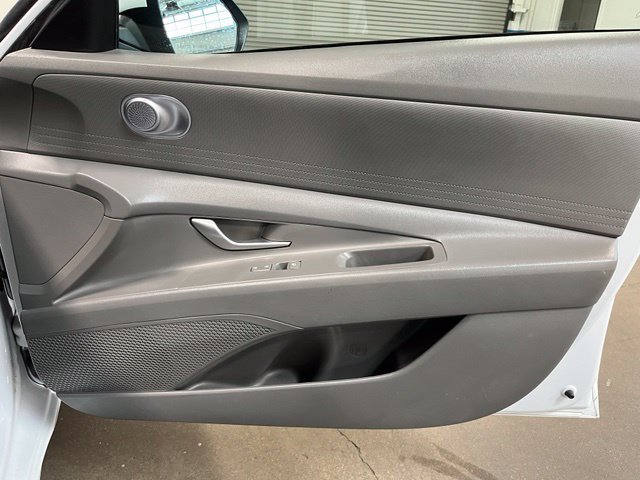 Used 2024 Hyundai Elantra SEL FWD image 10