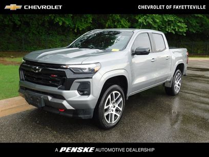 Used 2023 Chevrolet Colorado Z71 w/ Z71 Convenience Package 2