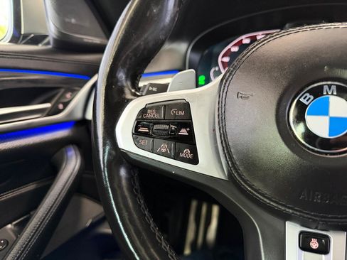 Used 2022 BMW M550i xDrive AWD/4WD image 34