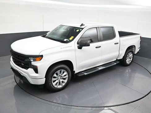 Used 2022 Chevrolet Silverado 1500 Custom RWD image 16
