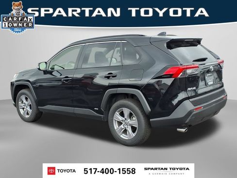 Used 2025 Toyota RAV4 XLE AWD/4WD image 9