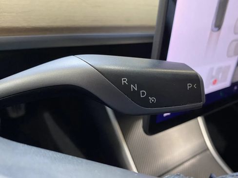 Used 2020 Tesla Model 3 Long Range image 18