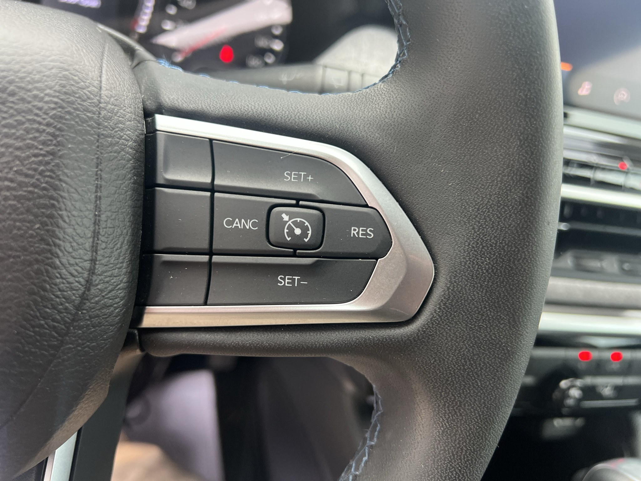 Used 2022 Jeep Compass Latitude FWD image 26