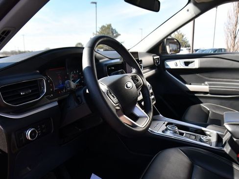 Used 2023 Ford Explorer XLT w/ Equipment Group 202A image 11