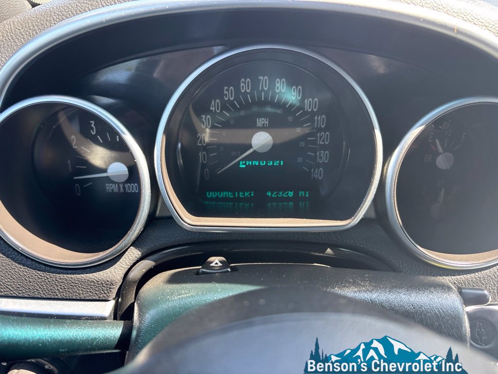 Used 2004 Chevrolet SSR w/ Preferred Equipment Group RWD image 15