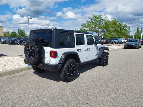Used 2022 Jeep Wrangler Unlimited Rubicon 4xe w/ Cold Weather Group AWD/4WD image 5