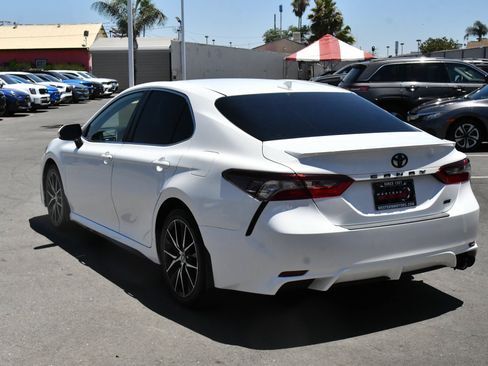 Used 2024 Toyota Camry SE FWD image 6