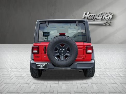 Used 2024 Jeep Wrangler Sport AWD/4WD image 9