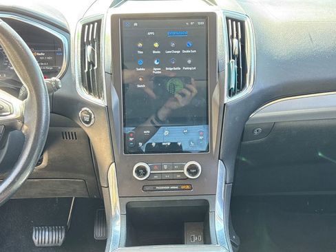 Certified 2021 Ford Edge Titanium image 24