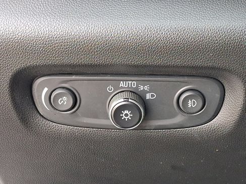 Used 2021 Chevrolet Traverse RS AWD/4WD image 27