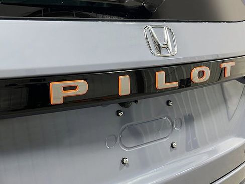 New 2026 Honda Pilot TrailSport image 7