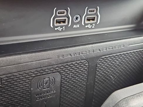 Used 2025 RAM 1500 Laramie image 32