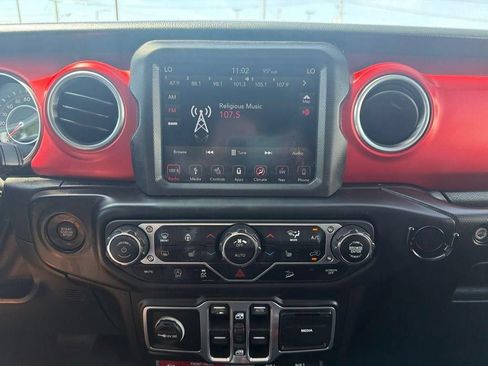 Used 2018 Jeep Wrangler Unlimited Rubicon AWD/4WD image 29