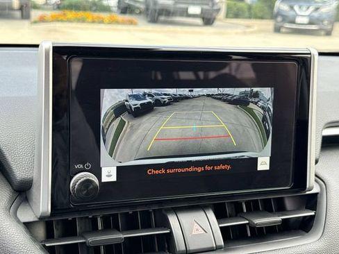 Used 2025 Toyota RAV4 LE AWD/4WD image 24