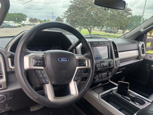 Used 2020 Ford F250 Lariat w/ Lariat Ultimate Package AWD/4WD image 21