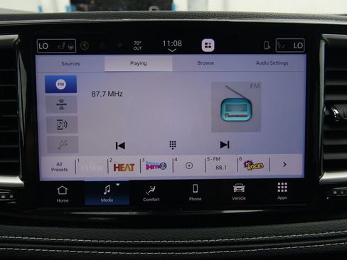 Used 2026 Chrysler Pacifica Select AWD/4WD image 32
