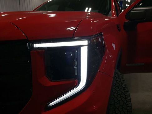 Used 2023 GMC Sierra 1500 Elevation image 31