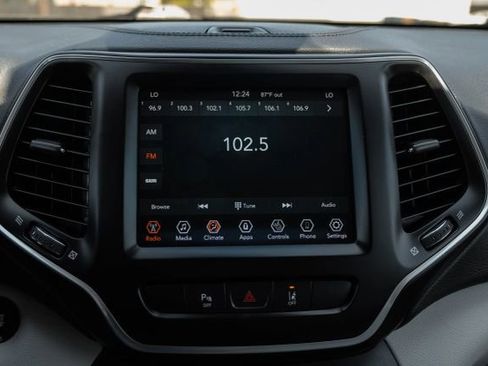 Used 2021 Jeep Cherokee Latitude Lux w/ Sun & Sound Group image 26