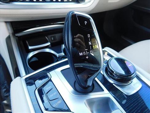 Used 2019 BMW 750i xDrive 750i xDrive w/ Executive Package image 12