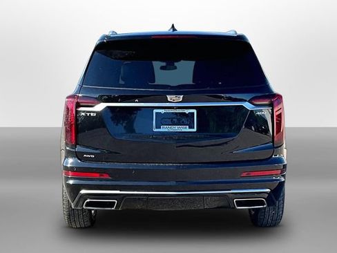 Used 2020 Cadillac XT6 Premium Luxury AWD/4WD image 4